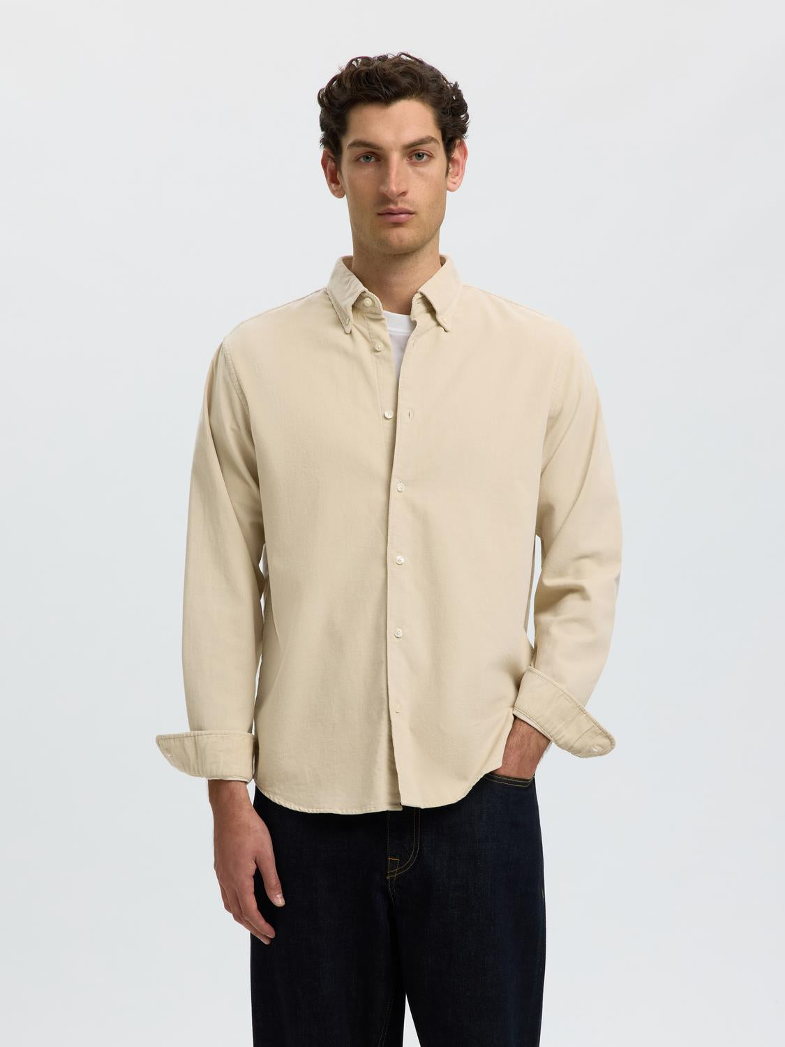 model_shot-front